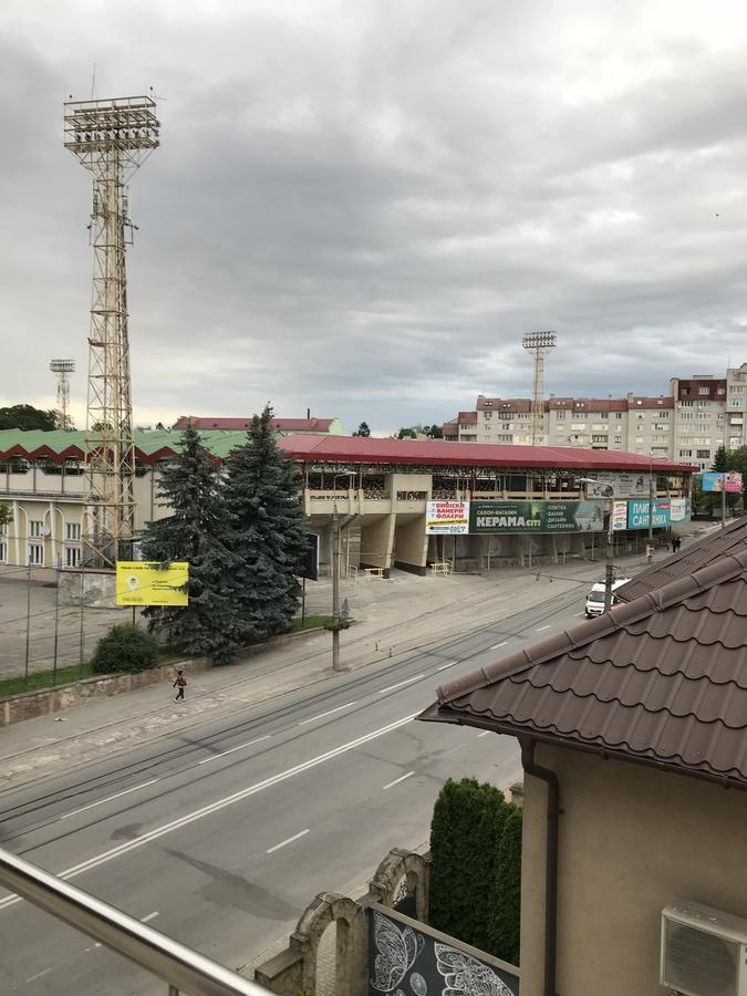 Дворівневі Апартаменти Antique Ternopil Exterior photo